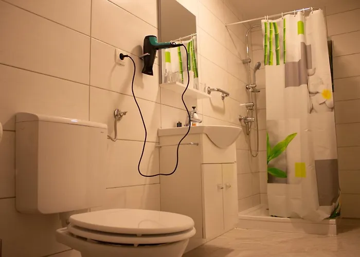 Turisticna Kmetija Sirk * Zgornja Velka