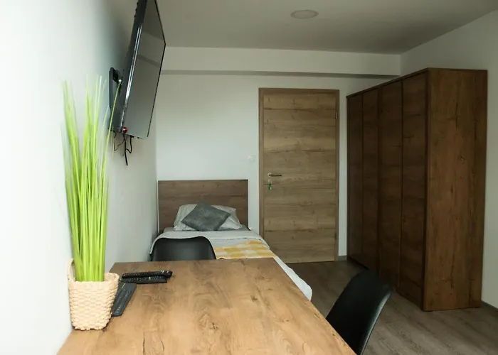 Turisticna Kmetija Sirk * Zgornja Velka